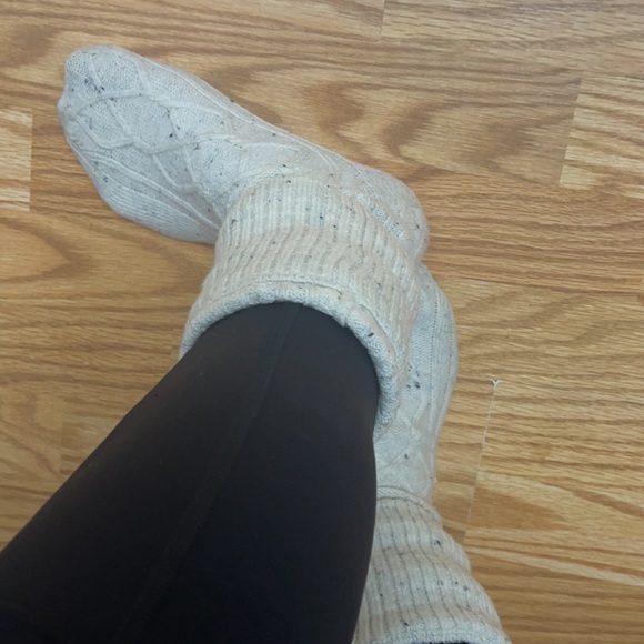 UGG Shaye Woman’s Boot Socks - Picture 14 of 15